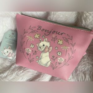 BNWT!✨Limited Edition✨Gorgeous Disney The Aristocats Marie Makeup/Cosmetic Bag 🎀